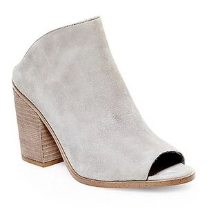 Steve Madden Nolla Suede Mule in Gray size 6M